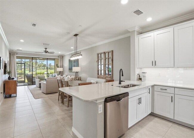 Photo - 12720 Sorrento Wy Unidad 101