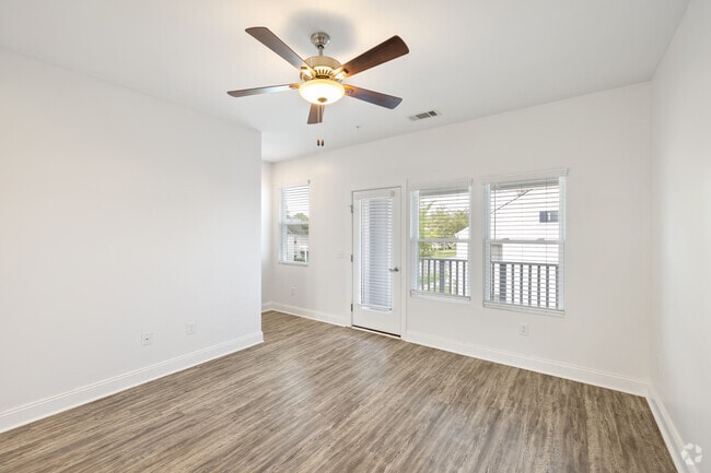 LA Fayette - 2BR, 2.5BA - 1,063SF - Living Room