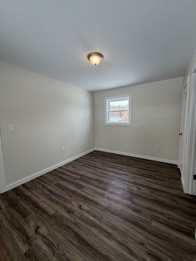 Photo - Beautifully remodeled and completed 1 bedroom apartment. FREE MONTH OF RENT!* Unidad 14311 Rt. 9W -  5