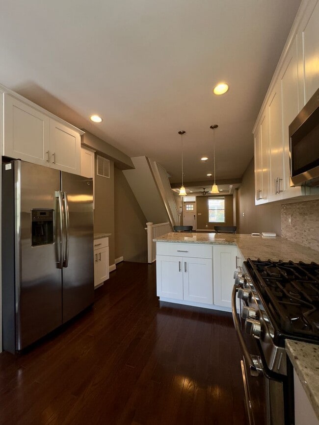 Photo - 615 W 33rd St