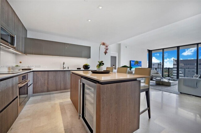 Photo - 88 SW 7th St Unit 1810