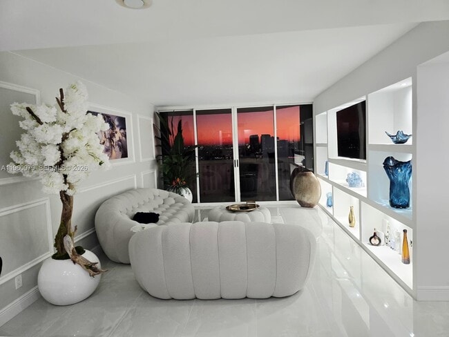 Photo - 1000 W Island Blvd Unidad 2312