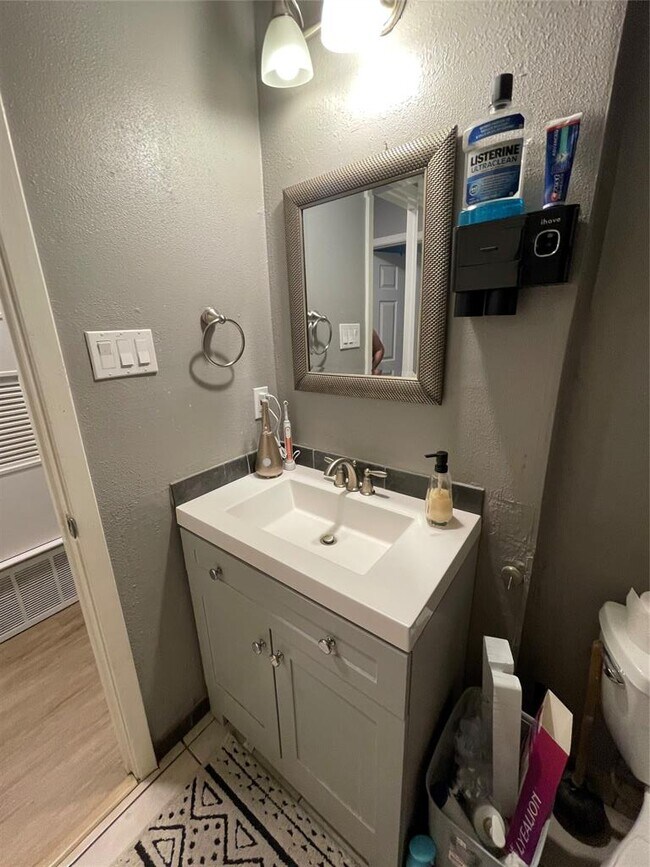 Photo - 2405 Parker Cir