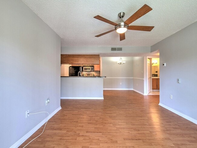 Photo - 209 Lake Brook Cir