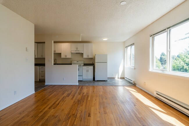 Photo - Lake Vista Apartments