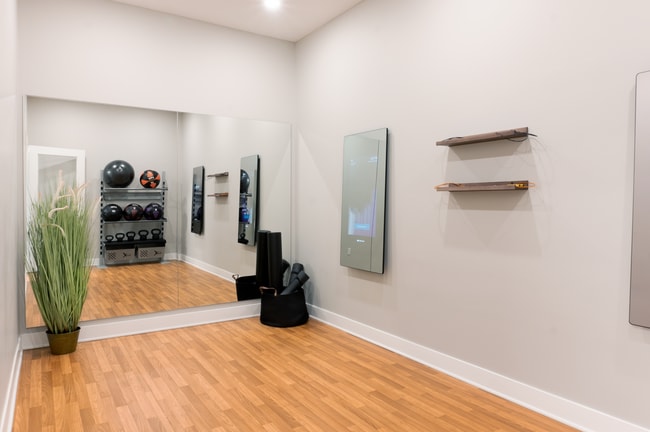 Private Yoga Studio - Vestara 72