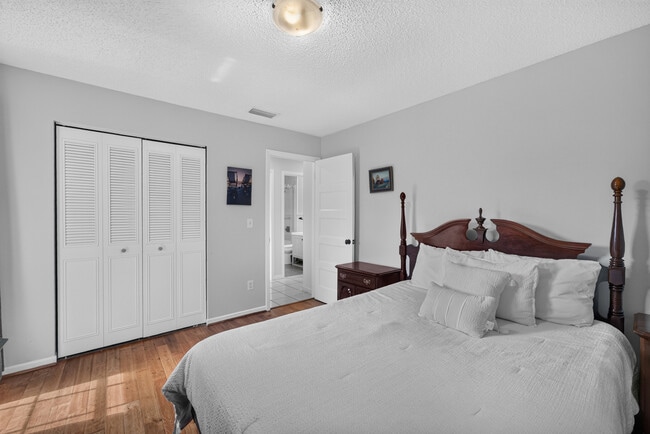 727 Gilda Dr