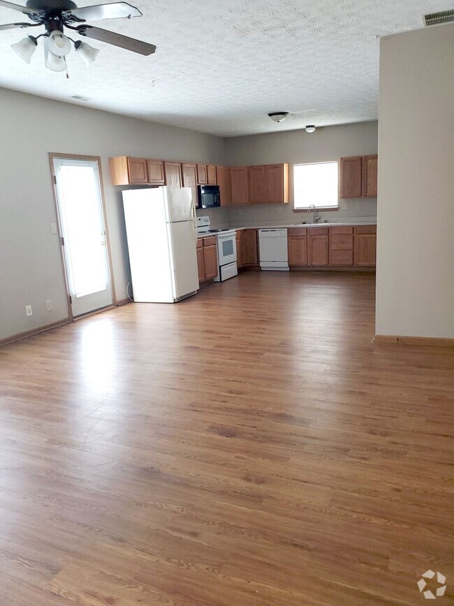 Building Photo - 3382 Edison Dr Rental