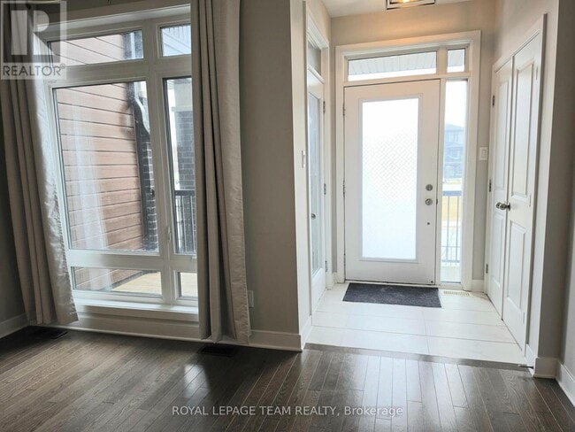 Photo - 814 Ralph Hennessy Ave