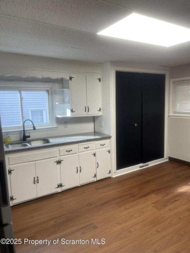 Photo - 2301 Boulevard Ave