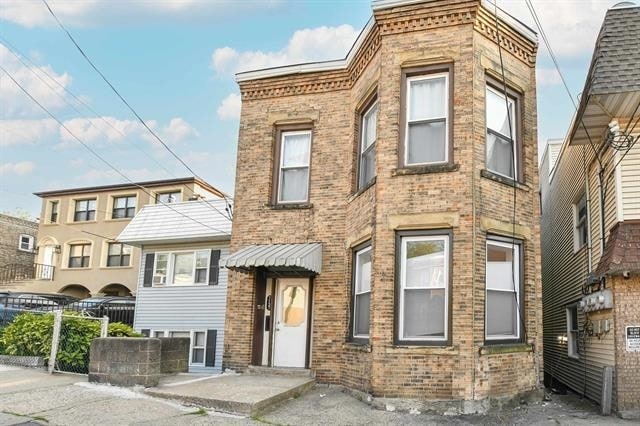 Building Photo - 1137 50th St Unit 2