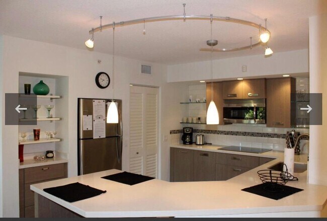 808 Villa Cir