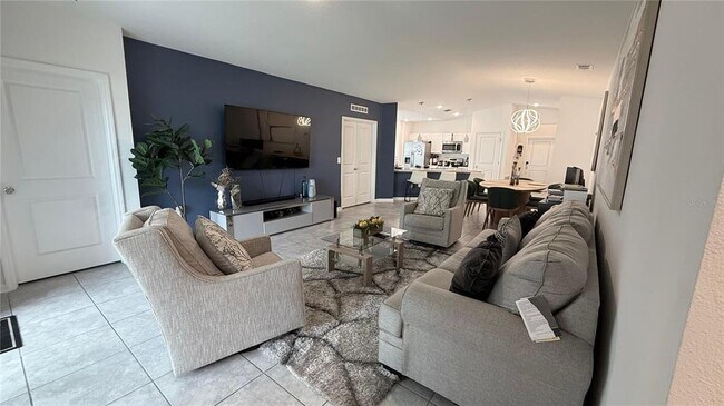 Photo - 225 Lawson Ave