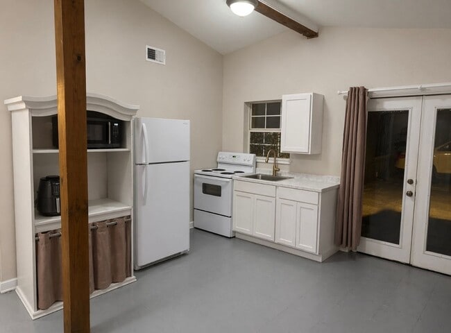 Photo - Rental Available: 427D General Mouton Lafayette