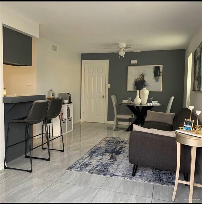 Photo - 16 Broadway St