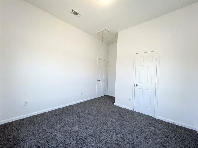 Photo - 3710 Holmes Rd