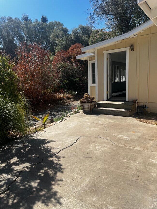 Photo - 40671 Old Three Rivers Rd Unidad A