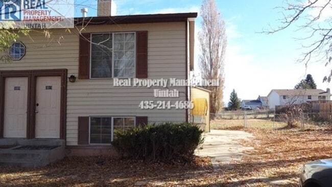 Building Photo - 3 Bed 1 Bath Duplex Rental