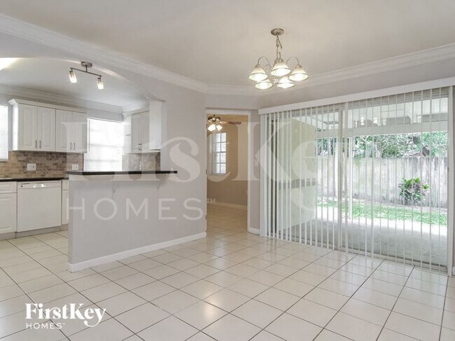 Photo - 809 SW 8th Ave