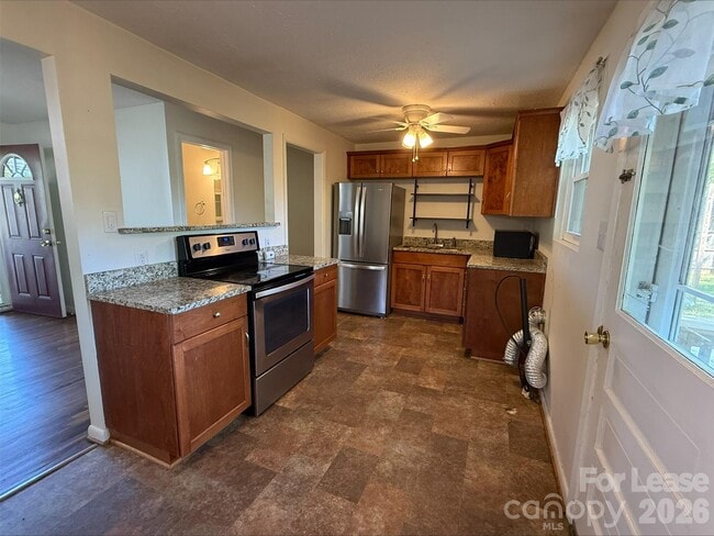 Photo - 910 Edgemont Ave