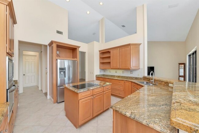 2012 Island Estates Dr