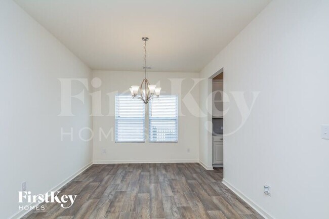 804 Atlantis St