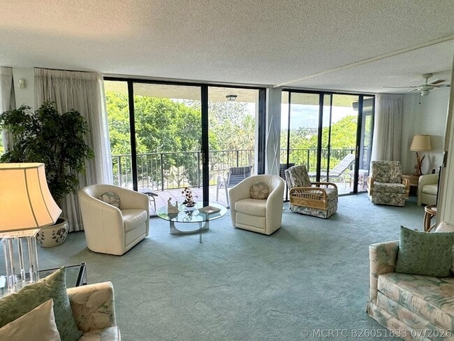 Photo - 799 Jeffery St Unit 4100