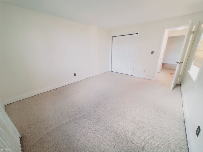 Photo - 1 br, 1 bath Condo - 22 Glenbrook Rd Unit 3 Unit 3