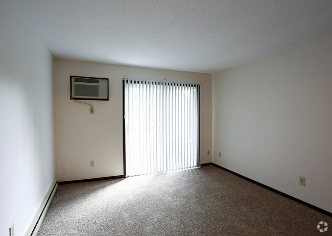 Kingston Court Apartments - Oregon, OH | ForRent.com