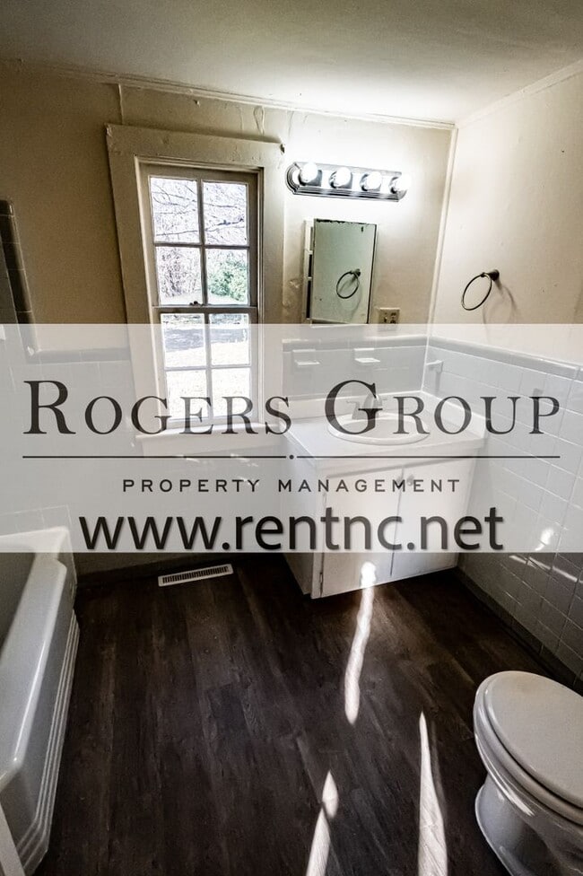 Photo - 325 Alexander Ave