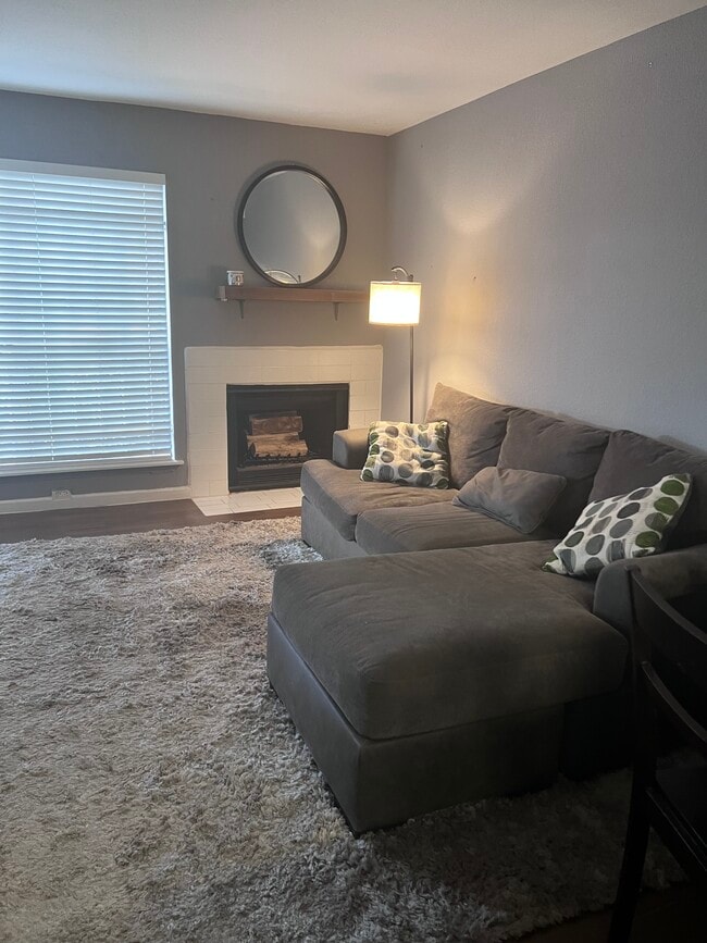 Building Photo - 10001 Westpark Dr Unit 89