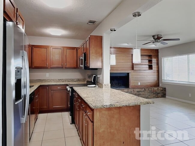 Photo - 320 Rigel Rd