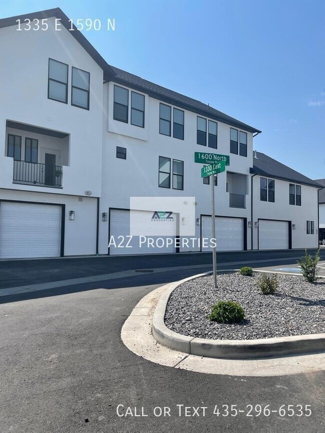 Building Photo - 1335 1590 N