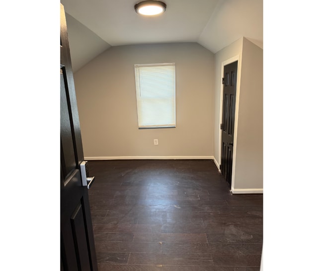 4613 Asbury Ave Unit BC AVAILABLE PRIV/BATH $700 BC