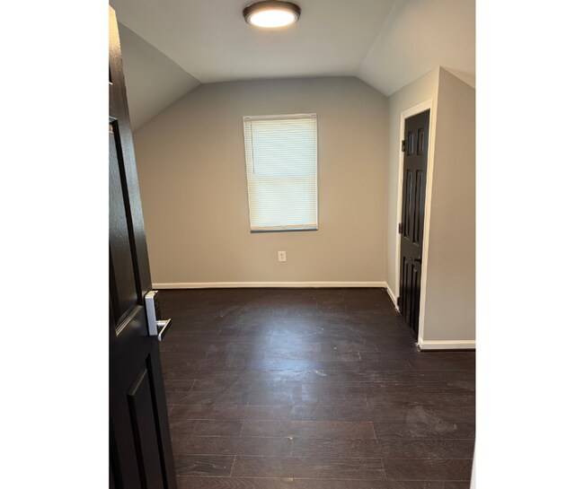 Photo - 4613 Asbury Ave Unit BC AVAILABLE PRIV/BATH $700 BC