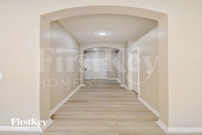 Photo - 722 Parsons Pointe St