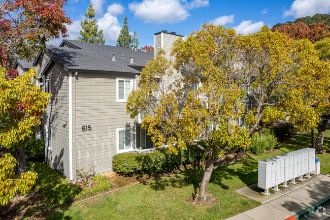 Building Photo - Shadow Woods Rental