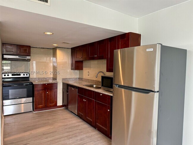 Photo - 3702 NE 171 St Unit 15