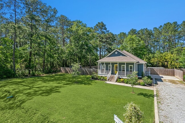 Photo - FULLY FURN LEASE/MOST UTILITIES, LAWNCARE & POOL MAINT INCLUDED! ACRE LOT W/ WORKSHOP!