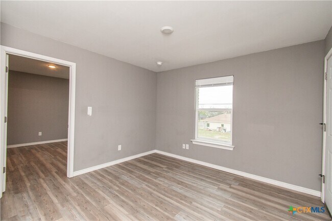 Photo - 501 Root Ave Unit 4