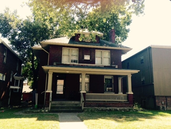 Building Photo - 233 E 18th Ave Rental