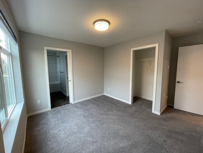 Photo - 820 25th Ave S