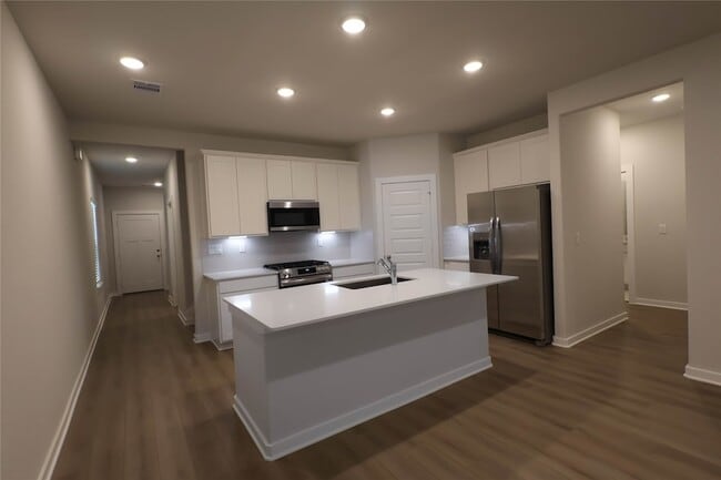 Photo - 8579 Blueberry Ash St