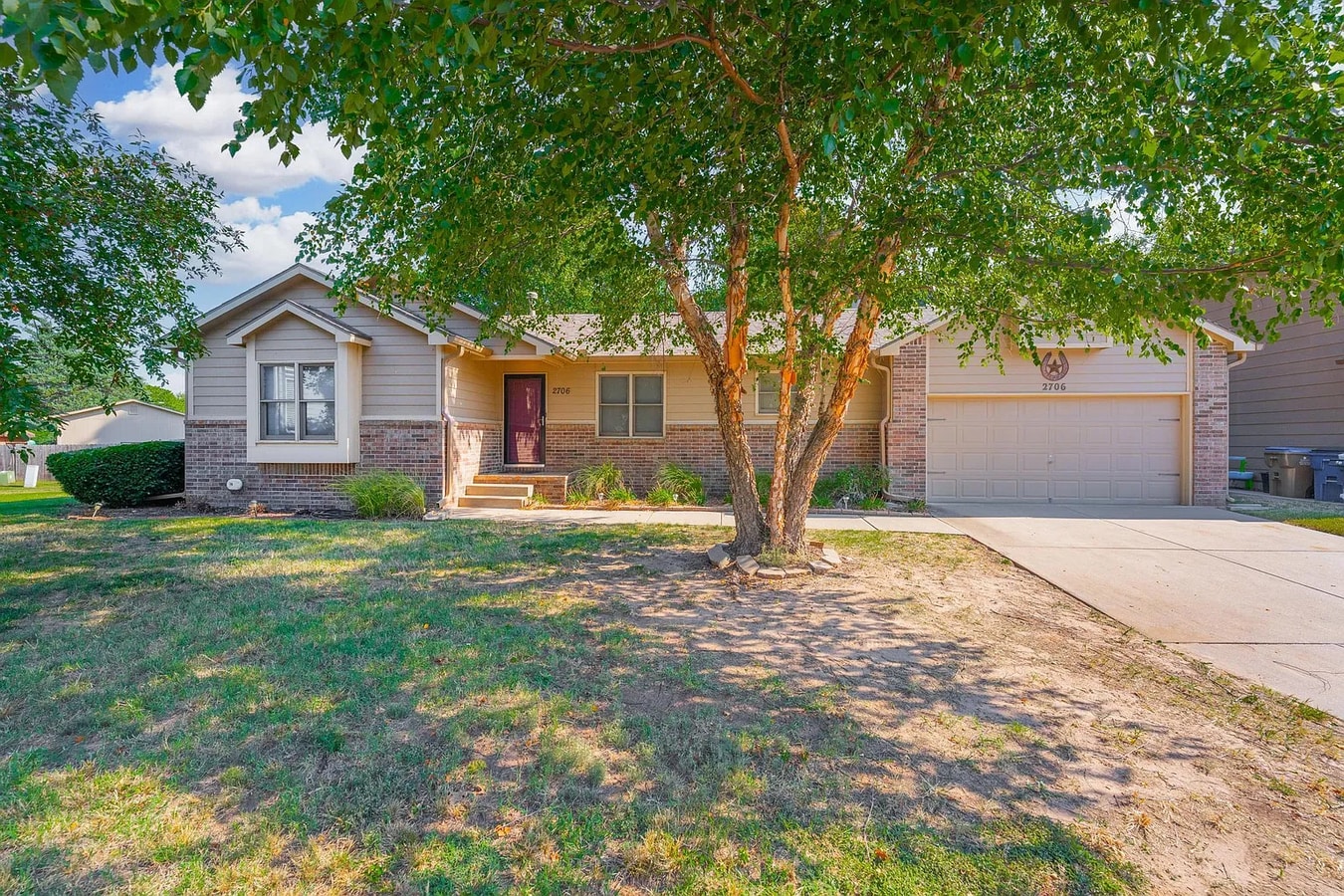 Photo - 2706 Rainier Cir