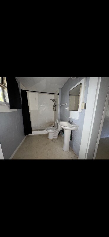 Photo - 24 2nd St SE