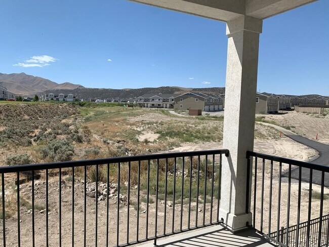 Photo - 1831 W Newcastle Ln Unit D202