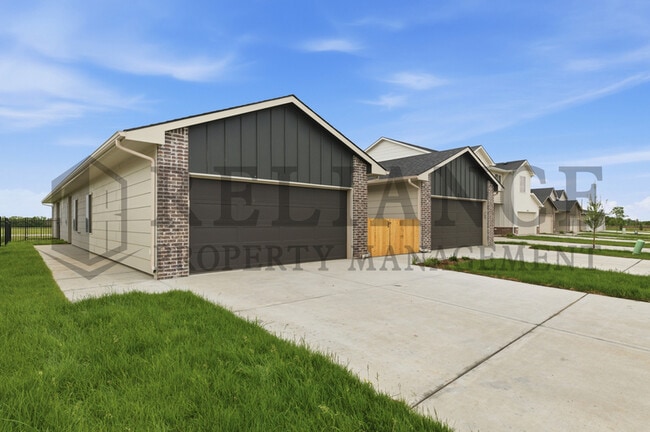 Photo - 157 N Gowen St