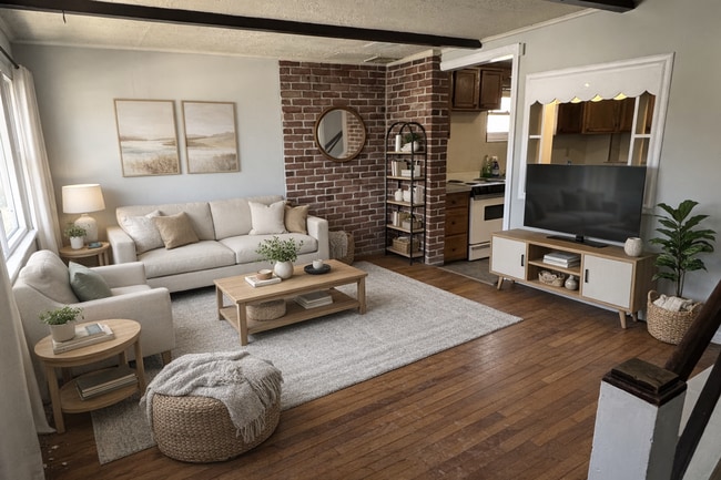 Building Photo - 2 Bedroom, 1 Bathroom House in Lancaster