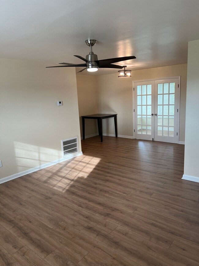 Photo - 7007 Cedarhurst Dr Unit 3