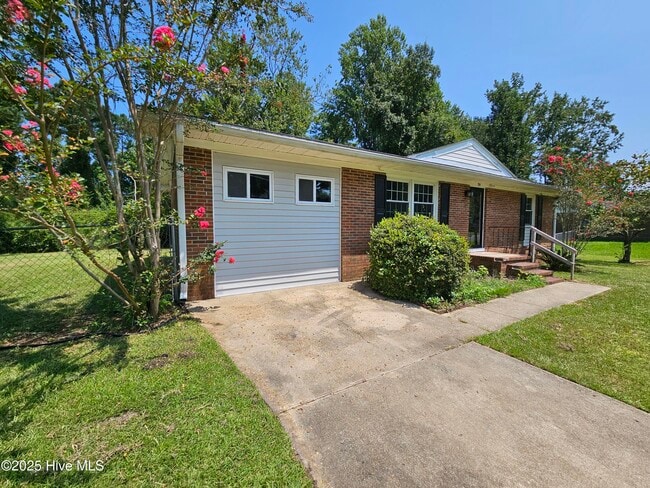 Building Photo - 39 Cornell Dr